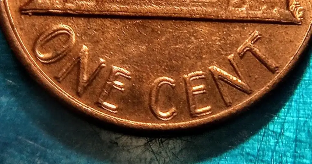 1983 double die reverse one cent close up view