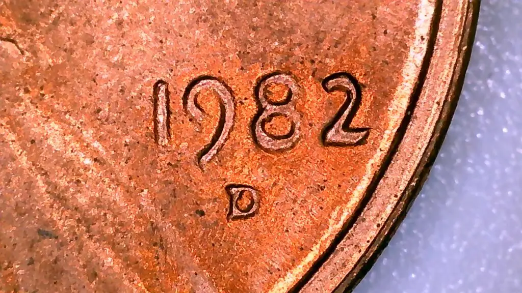 1982 d large date close up zinc cent